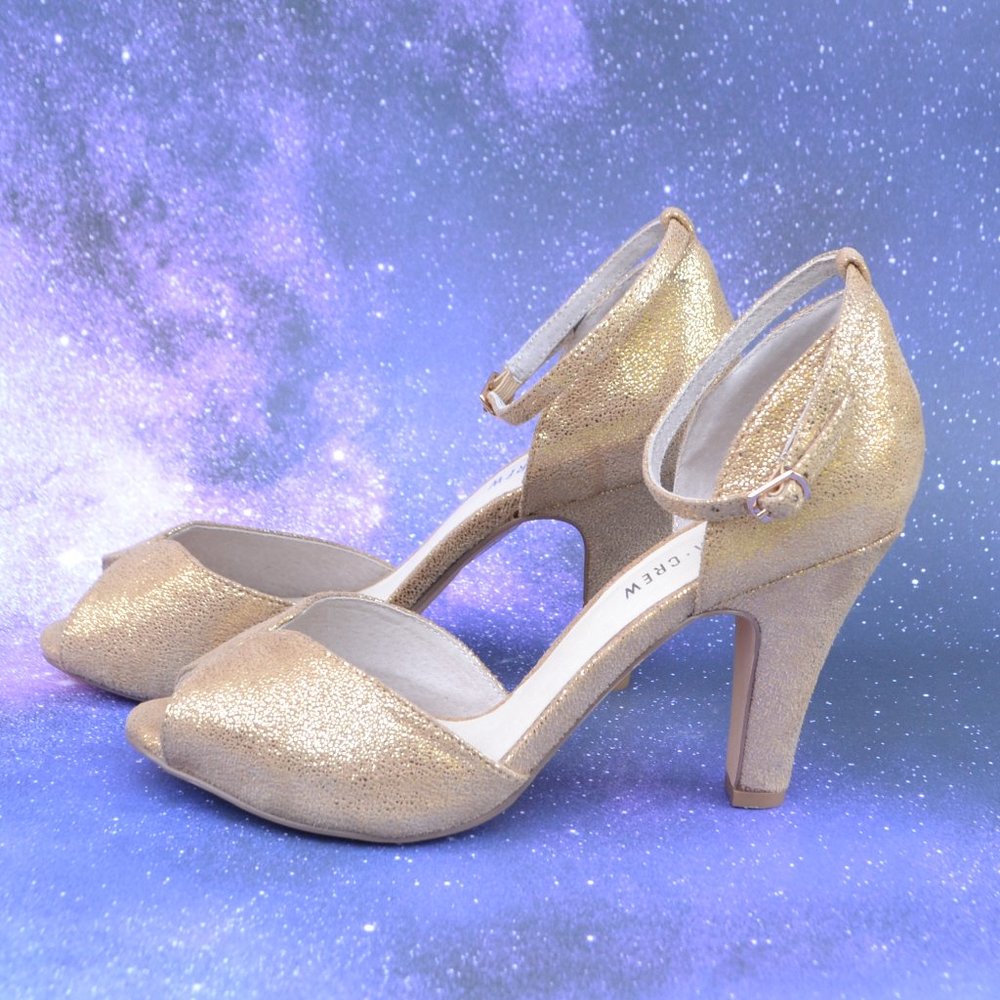 NWOT Modcloth 39 Chelsea Crew Gold Lola Heels